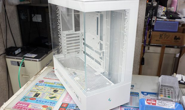 کیس رایانه ای بدون ستون DeepCool “CH690 دیجیتال” با نمایشگر دیجیتال – خط تلفن Akiba PC! کیس رایانه ای بدون ستون DeepCool “CH690 دیجیتال” با نمایشگر دیجیتال – خط تلفن Akiba PC!
